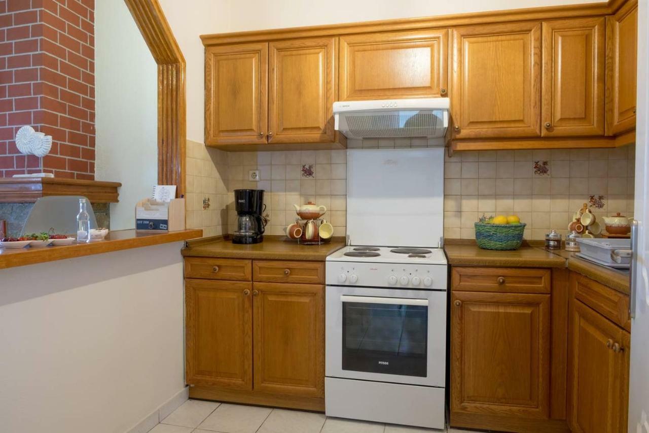 Appartement Théa à Istron Extérieur photo